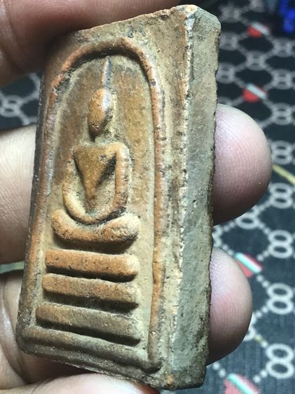 หลวงพ่อกวย เนื้อดินเก่ามากๆ รูปที่ 3