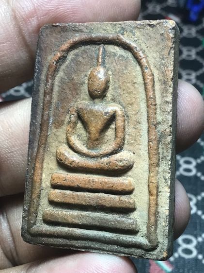 หลวงพ่อกวย เนื้อดินเก่ามากๆ รูปที่ 2