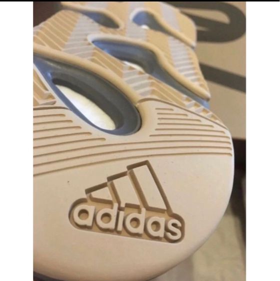 รองเท้าผ้าใบ yeezy boost 700 teal blue ของแท้ ใหม่เอี่ยม รูปที่ 7