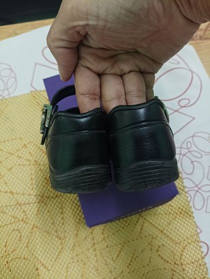 รองเท้านักเรียนเด็กผู้หญิงไซส์ 30 รูปที่ 2