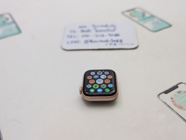 ขาย เทิร์น Apple Watch Series 5 40 mm Cellular ศูนย์ไทย มีตัวเรือน สายนาฬิกา และสายชาร์จ สุขภาพแบต 53 เพียง 1,790 บาท เท่านั้น ครับ  รูปที่ 7