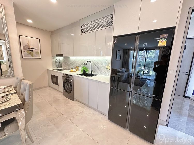 ตกแต่งครบ ขาย Copacabana Coral Reef – Pattaya ยูนิตใหญ่พรีเมียม ชั้นสูงวิวสวย 146 ตร.ม. แบบ 3 ห้องนอน 3 ห้องน้ำ ตั้งอยู่ ชั้น 47 โครงการหรู รูปที่ 2