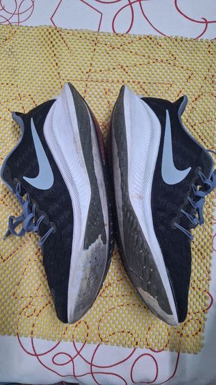 รองเท้าผ้าใบ Nike รูปที่ 2