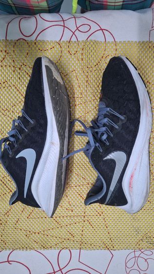 รองเท้าผ้าใบ Nike รูปที่ 4