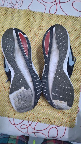 รองเท้าผ้าใบ Nike รูปที่ 5