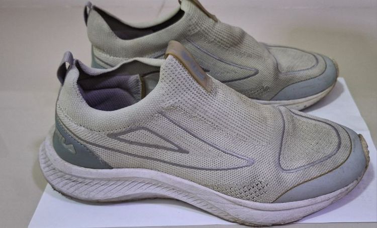 รองเท้า FILA ของแท้ไม่ใช่ของก๊อป สีเทา 25 CM เบอร์ 39 น้ำหนักเบามาก สภาพดี สวมใส่สบาย สนใจทักมาขอรายละเอียดเพิ่มเติมได้ค่ะ รูปที่ 3