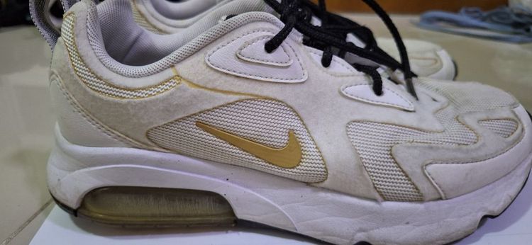 รองเท้า NIKE AIR MAX ของแท้ไม่ใช่ของก๊อป สีขาว 25Cm เบอร์ 39 สภาพดีมาก เบาระดับ 2 สนใจทักเพิ่มเติมได้ค่ะ รูปที่ 4