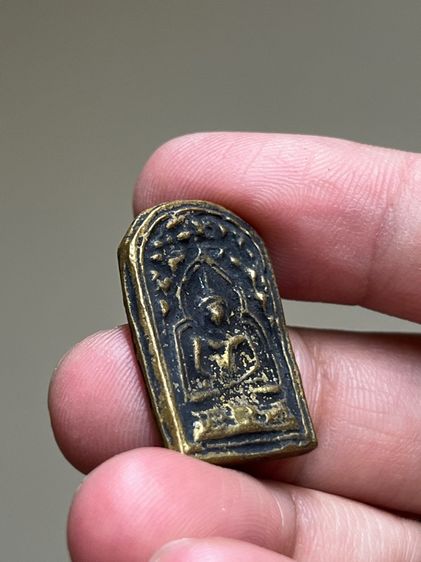 พระหล่อเก่า รูปที่ 6