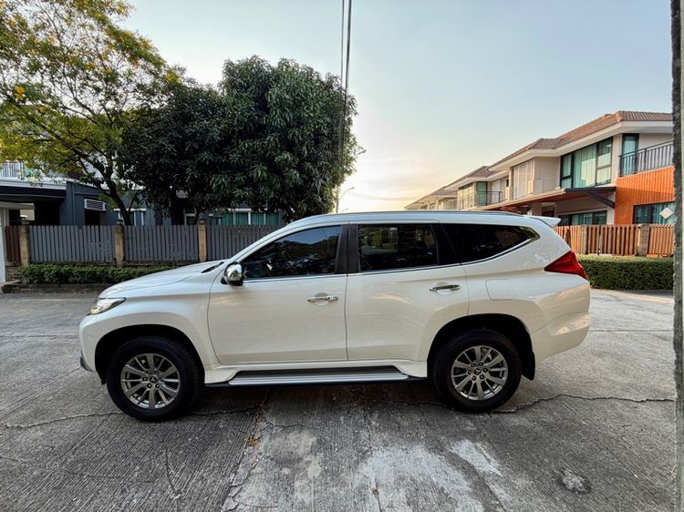 Mitsubishi Pajero Sport 2016 2.4 GT Premium 2WD ดีเซล ไม่ติดแก๊ส เกียร์อัตโนมัติ ขาว รูปที่ 4