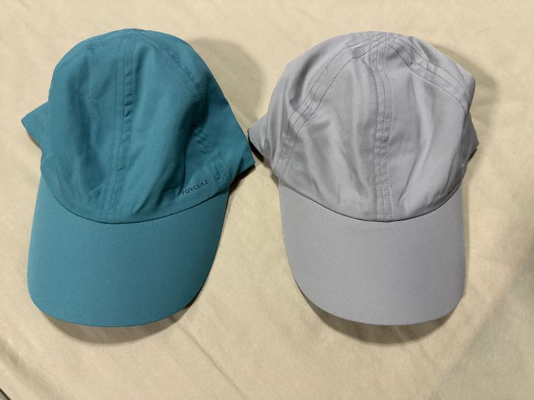 หมวกและหมวกแก๊ป หมวก decathlon สีฟ้าและเทา