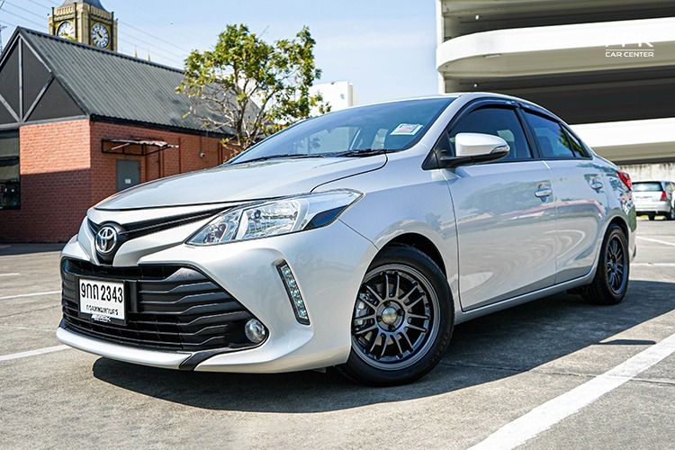 รถ Toyota Vios 1.5 Entry สี เทา
