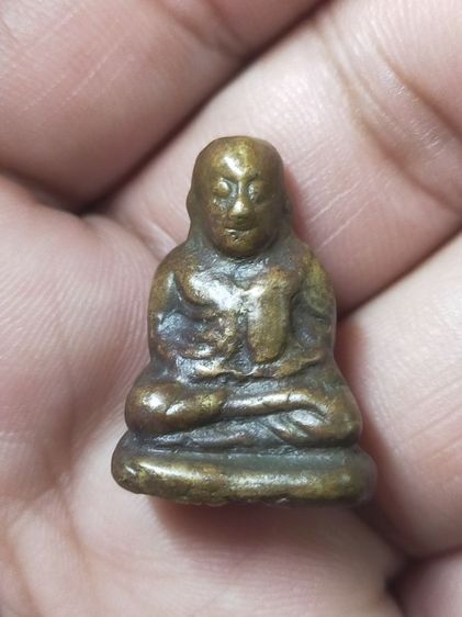 หลวงพ่อเงินขี้ตาเก่า