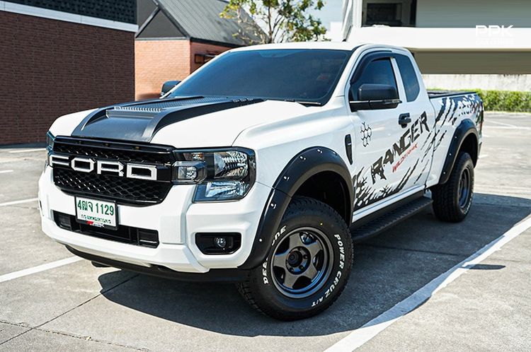 รถ Ford Ranger 2.0 Hi-Rider XL+ สี ขาว
