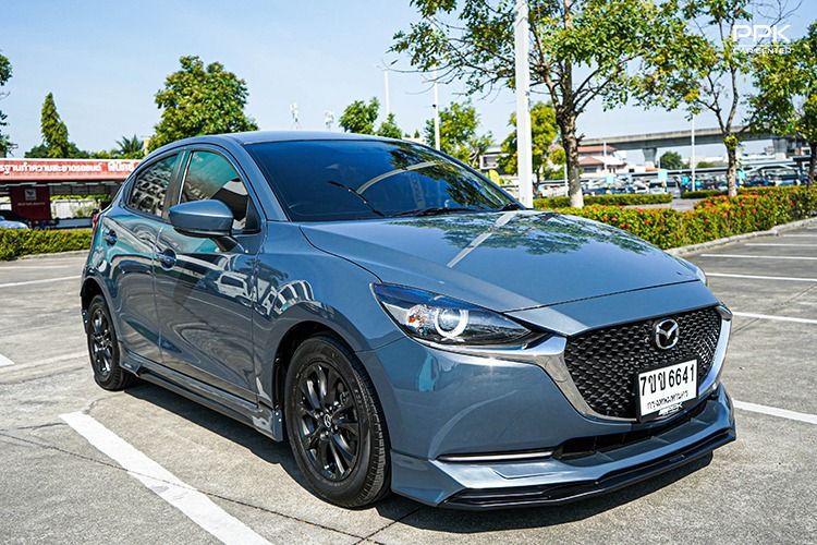 Mazda Mazda 2 2023 1.3 C Sports Sedan เบนซิน ไม่ติดแก๊ส เกียร์อัตโนมัติ เทา รูปที่ 3