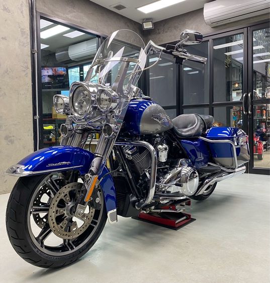 Harley-Davidson Road King M8 (2017) รูปที่ 3