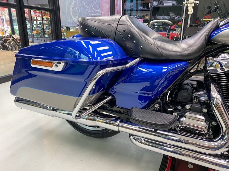 Harley-Davidson Road King M8 (2017) รูปที่ 11