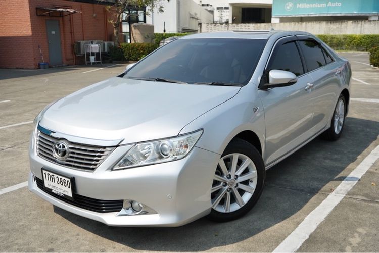 รถ Toyota Camry 2.5 G สี เทา