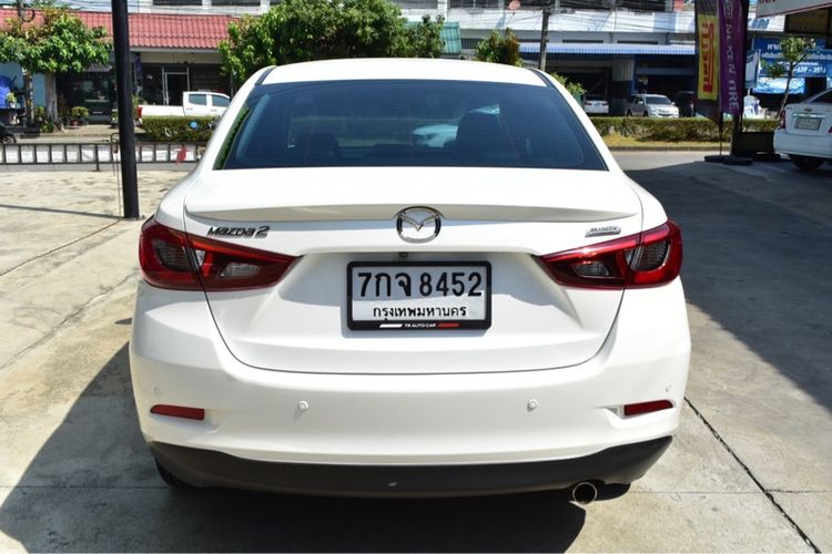 Mazda Mazda 2 2018 1.3 High Plus Sedan เบนซิน ไม่ติดแก๊ส เกียร์อัตโนมัติ ขาว รูปที่ 2