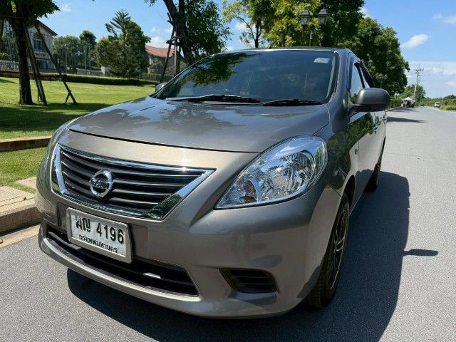 รถ Nissan Almera 1.2 E สี น้ำตาล