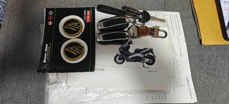 ขายรถมอร์เตอร์ไซด์สกู๊ตเตอร์ Keeway GT-270 สีดำเทา รถปี 2022 เบรคABS,ไฟหน้าLED,หน้าจอdigi พร้อมอุปกรณ์แต่ง รถพร้อมใช้งาน รถมือเดียว รูปที่ 14