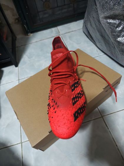 รองเท้าสตั๊ด adidas predator รูปที่ 8