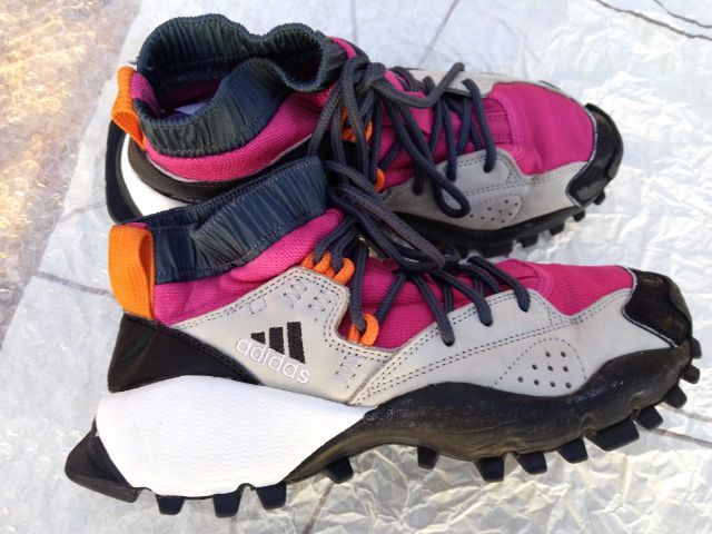 รองมือสภาพดี รูปที่ 2