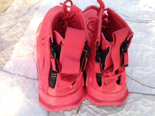 รองเท้ามือสองสภาพดี