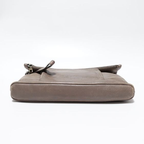 Used LONGCHAMP Leather Clutch Bag รูปที่ 6