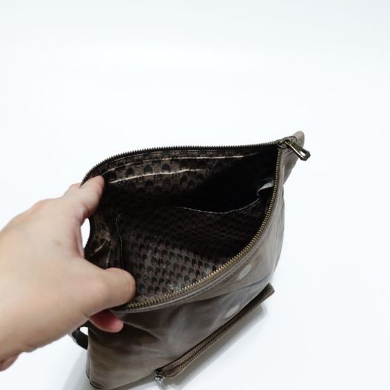 Used LONGCHAMP Leather Clutch Bag รูปที่ 10