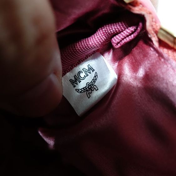 New MCM Pink Leather Pouch Bag รูปที่ 10