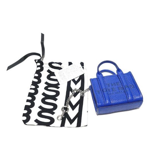 New MARC JACOBS The Leather Nano Tote Bag Charm in Blue Silver Hardware รูปที่ 9