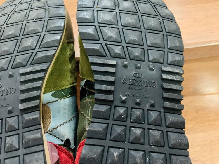 รองเท้าหนัง VALENTINO made in ITALY แท้ 💯 เบอร์ 40 cm 26 คนเท้า 25.5-26.5 cm ใส่ได้ครับ สภาพดีมาก ดีเทลสวย พื้นเต็ม ทรงสวย หายากน่าสะลมครับ รูปที่ 7