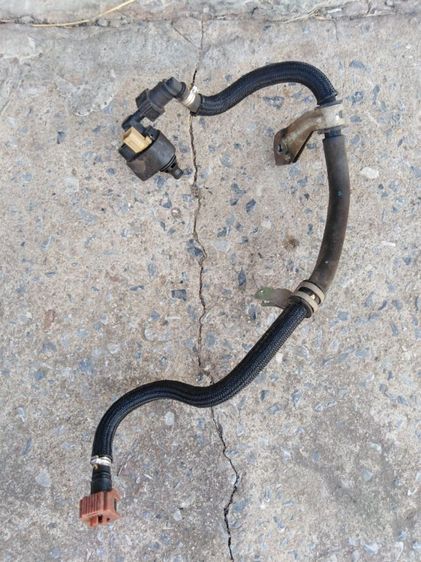 หัว​ฉีด​และ​สาย​น้ำมัน​ฟีลา​โน่​และ​ฟ​ี​โอ​เล่​แท้​ รูปที่ 2