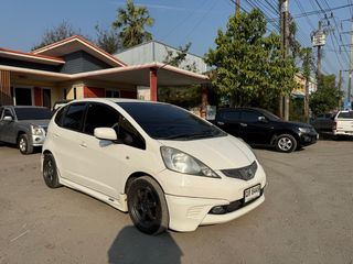 ขายครับ HONDA JAZZ 1.5 MT ปี 2008 ราคาตัดสด 98000 