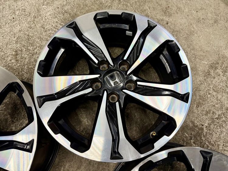 ล้อแม็ก HONDA CRV G5 ขอบ 17” สีเดิม มีริ้วรอยนิดหน่อยตามรูป รูปที่ 5