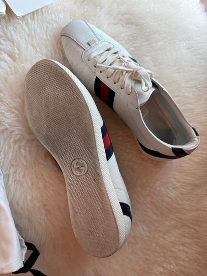 รองเท้า gucci valentino  รูปที่ 2