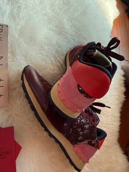 รองเท้า gucci valentino  รูปที่ 9