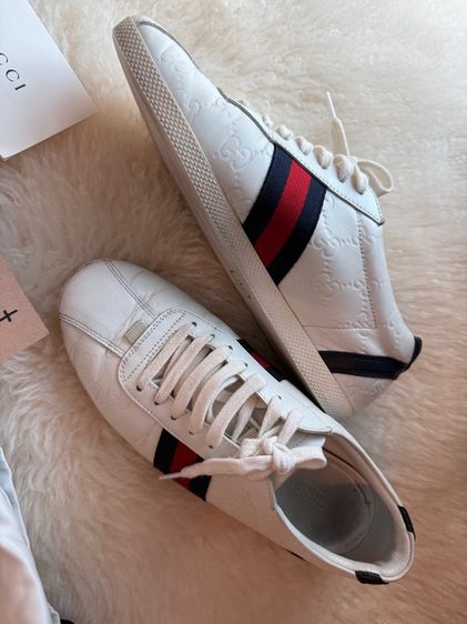 รองเท้า gucci valentino 