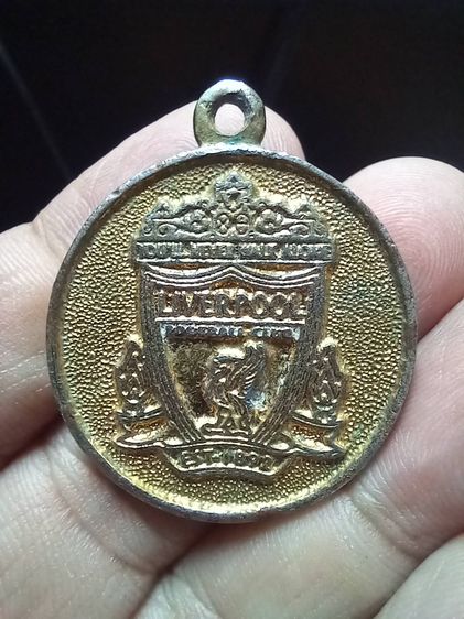 เหรียญที่ระลึก LIVERPOOL Football Club หลัง Carlsberg Part of the Game เนื้อตะกั่วชุบกะหลั่ยทองเก่า