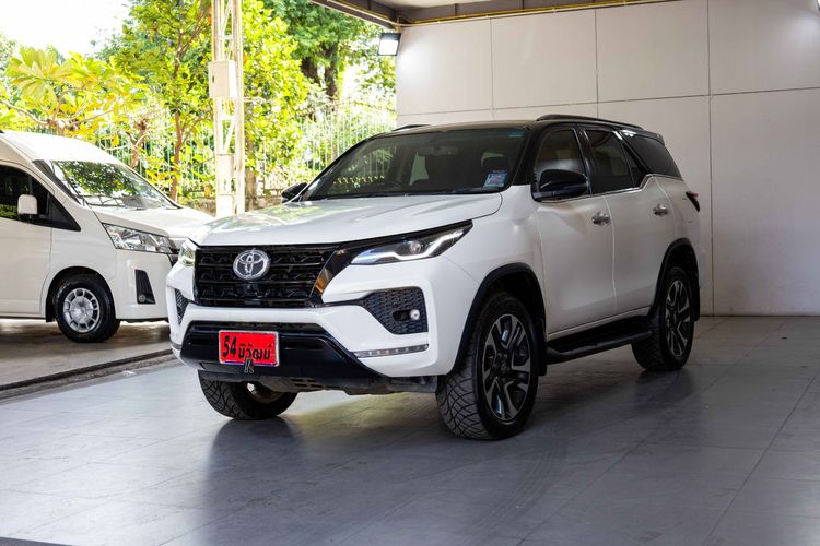 Toyota Fortuner 2022 2.4 Commander Utility-car ดีเซล ไม่ติดแก๊ส เกียร์อัตโนมัติ ขาว รูปที่ 3