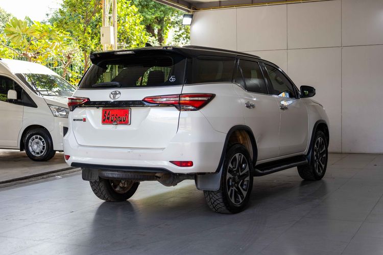 Toyota Fortuner 2022 2.4 Commander Utility-car ดีเซล ไม่ติดแก๊ส เกียร์อัตโนมัติ ขาว รูปที่ 4