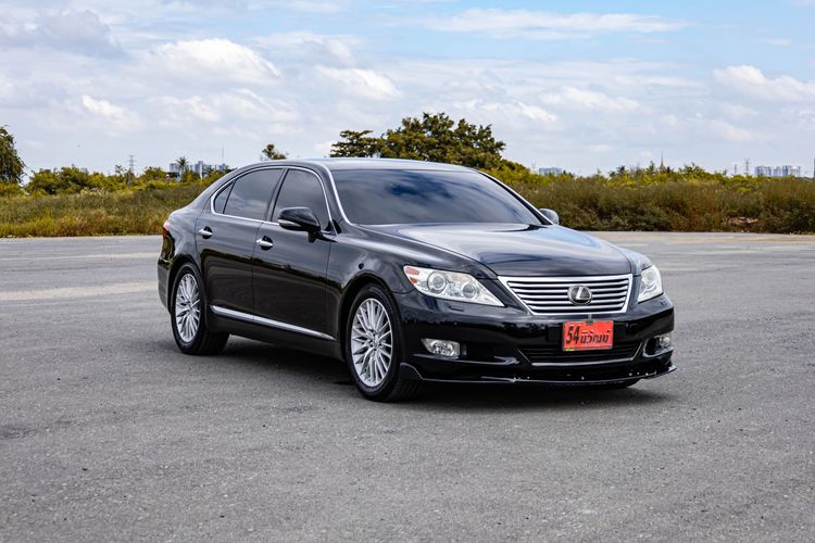 รถ Lexus LS460L 4.6 V8 สี ดำ