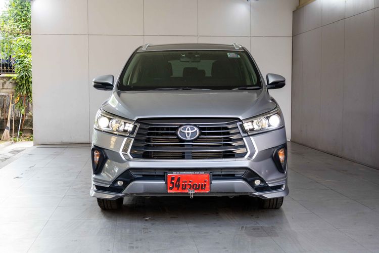 Toyota Innova 2021 2.8 Crysta Utility-car ดีเซล ไม่ติดแก๊ส เกียร์อัตโนมัติ เทา รูปที่ 2