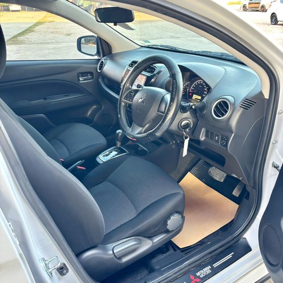 Mitsubishi Attrage 2023 1.2 Smart Sedan เบนซิน ไม่ติดแก๊ส เกียร์อัตโนมัติ ขาว รูปที่ 4