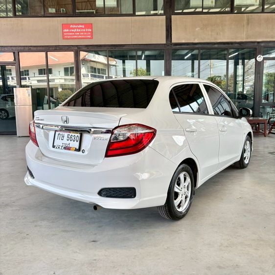 Honda Brio 2018 1.2 Amaze V Sedan เบนซิน ไม่ติดแก๊ส เกียร์อัตโนมัติ ขาว รูปที่ 2