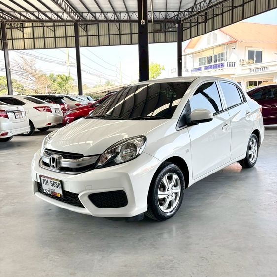 รถ Honda Brio 1.2 Amaze V สี ขาว