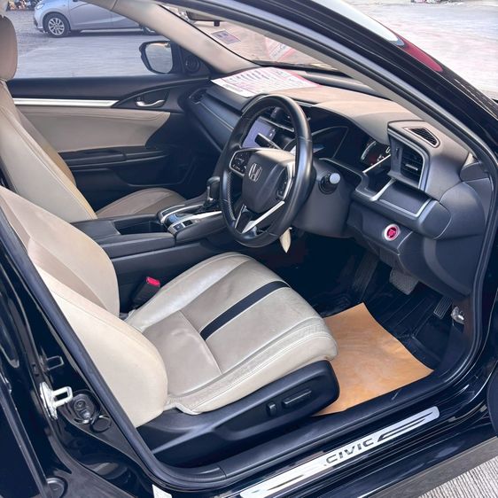 Honda Civic 2017 1.8 EL i-VTEC Sedan เบนซิน ไม่ติดแก๊ส เกียร์อัตโนมัติ ดำ รูปที่ 4