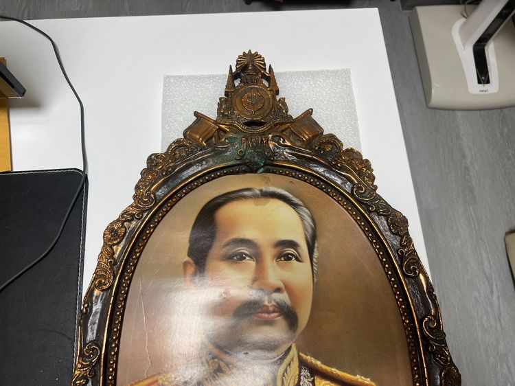 กรอบรูปภาพพระบรมฉายาลักษณ์ รูปที่ 2