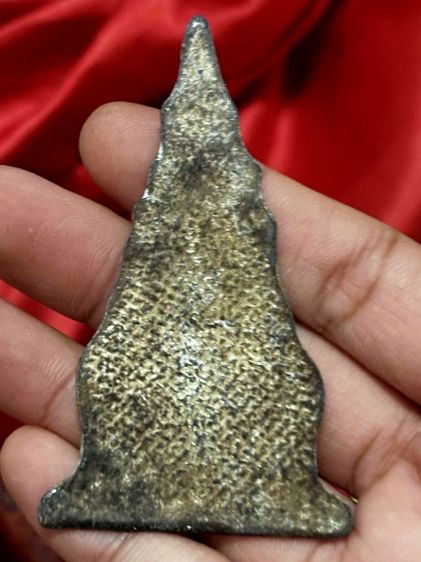 พระซุ้มจิกเก่าเนื้อชิน ไม่ทราบกรุ รูปที่ 2