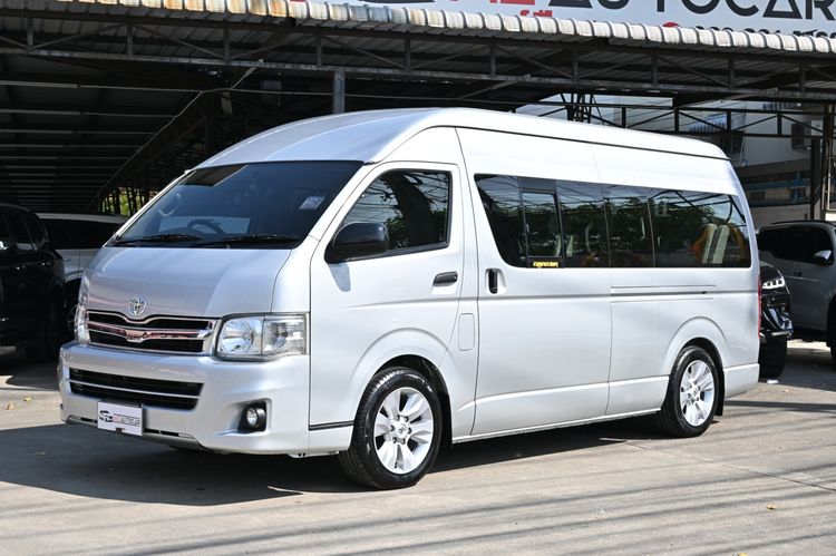 รถ Toyota Commuter 2.5 สี เทา